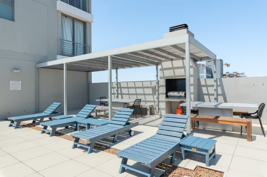 2 Bedroom Property for Sale in Green Point Western Cape